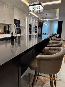 Prodaja luksuznog stana 260m² na Vračaru kod Hrama Svetog Save