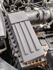 Golf 6 kućište filtera vazduha 2.0 TDI Originalni delovi  Moguca ugradnja delova  Alfa Romeo 147-156-166-159-GT-MiTo-Giulietta Fiat bravo 2 - croma -grande punto -multipla 2 -punto 3 -stilo-idea Freemont Panda 3 500L 500 Lancia ypsilon-delta-musa-lybra Volkswagen Golf 6  Ukoliko zelite da porucite Posaljite poruku preko sms poruke ili pozovite na telefon 0616115961