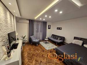  MODERAN, PET FRIENDLY JEDNOSOBAN STAN U CARA DUŠANA 