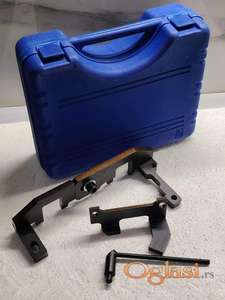 Alat za zupcenje Citroen Peugeot 1.0, 1.2 VTi  Za precizno podešavanje zupčanika motora, osiguravajući optimalnu performansu i dugotrajnost motora.  Detaljni opis:  Citroe: C3 (od 2012); DS3 (od 2013 ); C-Elysee (od 2012 )  Peugeot: 2008 (od 2013); 208 (od 2012 ); 308 (od 2013 )  Kod motora:  1.0 VTi: EBO, EBOF, ZMZ 1.2 VTi, eVTi, eTHP: EB2, EB2D, EB2F, EBDT, EB2DT, EB2DTS, EB2M, HMT, HMU, HMV, HMW, HMY, HMZ, HNZ, HNY  Ukoliko zelite da porucite Posaljite poruku 1 Ime i prezime 2 Ulica i broj 3 Mesto i postanski broj 4 Broj telefona za kontakt