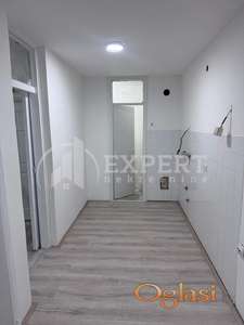 Izdaje se stan na Bulevaru Nemanjića