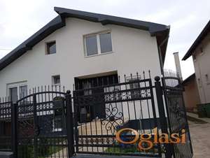 Velika porodična kuća u Temerinu. Vlasnik