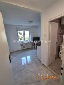 Satelit-Renovirana Manja Garsonjera 14 m2-065/385 8880