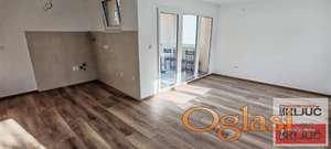 PETROVARADIN, 67m2, Trosoban, Odmah useljiv