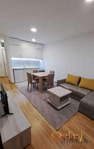 LEPO NAMEŠTEN JEDNOIPOSOBAN PET FRIENDLY STAN NA NOVOM NASELJU SA PARKINGOM