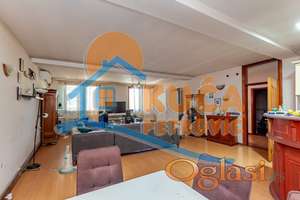 Stambeno - poslovna  zgrada, kod  autobuske  stanice,  ulični lokal 250 m2, stan 95 m2, mogućnost  nadogradnje