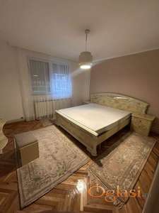 Krnjača – Prostran trosoban stan 100 m² u kući | Velika terasa i dvorište ID#3030
