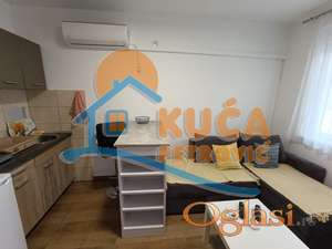 Izdaje se odlična prizemna kuća u centru Niša, kod Šojke, 38m2