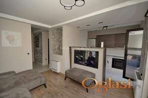 Centar -  Lux - Savski trg ID#5216