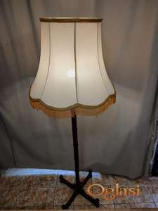 Retro stilska podna lampa sa resama (Vintage, Barok stil)