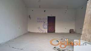 Objekat na samo 10km od centra Novog Sada, sa mnogo potencijala. Uknjižen 1/1, a poseduje podrum, prizemlje i tavan.