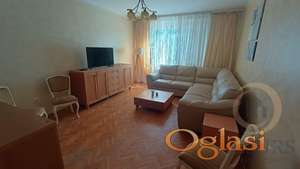 <p>DVOSOBAN RENOVIRAN STAN, TRG REPUBLIKE, STROGI CENTAR