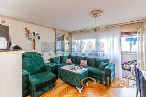 Dvoiposoban stan na Bulevaru Nemanjića