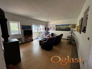 Spratna kuca Centar, Sremska Kamenica