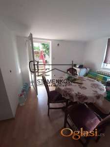 Prodaje se kuća u Sremskoj Kamenici. ID#6989