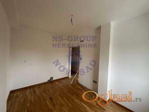 Na prodaju prostran i svetao četvorosoban stan