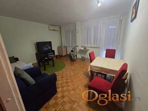 NOVI SAD, LIMAN 3, BULEVAR CARA LAZARA, TROSOBAN STAN BEZ ULAGANJA - 179.300 E