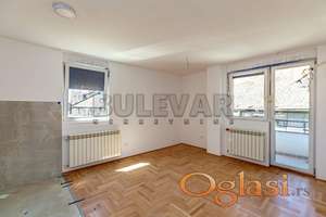 2.5, Novogradnja, Železnička stanica