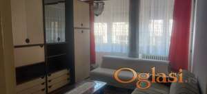 Povoljno izdajem trosoban, namešten stan