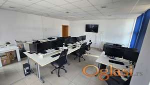 Namešten poslovni prostor na Bulevaru