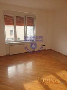 Četvorosoban stan 100m2 Centar