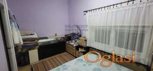 Trosoban stan na Podbari,67m2