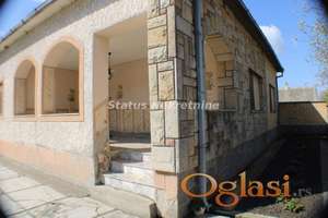 Mošorin-kuća sa objektima u funkciji Poljoprivrede