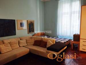 Trg Republike, salonac, renoviran, zakup garaže!