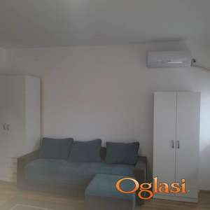 ODLICNA GARSONJERA NA ADICAMA