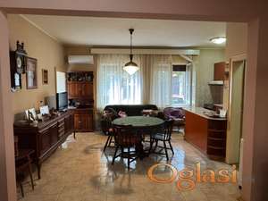 Sremska Mitrovica, Centar, 3.0 trosoban, 106 m²