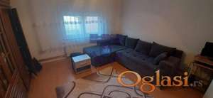 Veternik. Odlična kompletno renovirana trosobna prizemna kuća.