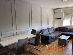 Kraljev park 48m2, garažno mesto 400