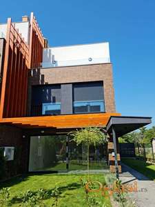 Izdajemo LUX pametnu  kuću 240m Pr+2 Sr Kamenica na  Popovici Prazna