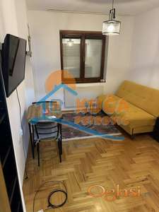 Izdaje se jednosoban stan na Panteleju, 32m2