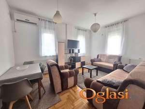 ODLIČAN ČETVOROSOBAN STAN SA PARKINGOM NA NOVOJ DETELINARI