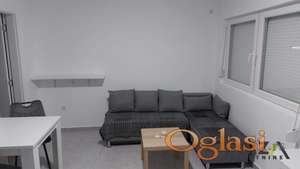  MODERNA GARSONJERA NA ADICAMA