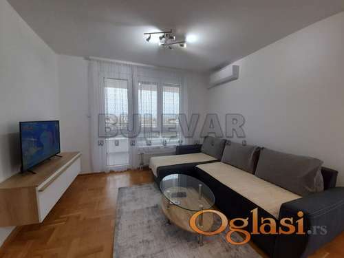 Izdaje se nov jednoiposoban stan na Paliluli, sa garažnim mestom, 52m2