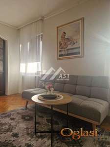 Izdajem lep renoviran dvosoban stan u Centru !!! TOP ponuda ID#4922