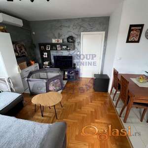 Komplet namesten - parking!