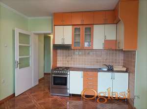 Dvoiposoban stan na atraktivnoj lokaciji, odmah useljiv