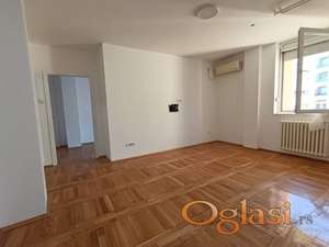 NOVI SAD - STANICA - 69m2 - 450 evra