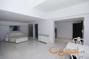 LUX STAN SA SPA DELOM BLIZU CENTRA