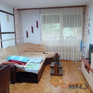 ODLIAN JEDNOSOBAN STAN NA NOVOM NASELJUAgencijska ifra 9107261Izdaje se kompletno opremljen jednosoban stan na 1 spratu zgrade na Novom naselj