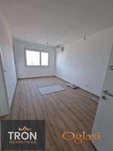 Nenamešten jednosoban stan na Raju 36m2