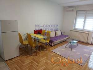 Dvosoban stan na Bulevaru