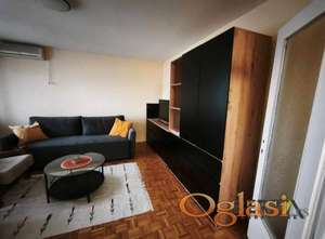  LEPO NAMEŠTEN JEDNOSOBAN STAN NA NOOVOM NASELJU