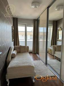 Izdavanje stanova Novi Sad – Lux četvorosoban stan 123m2 kod Sajma sa parkingom i dva kupatila