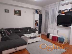 <p>KOMFORAN NAMEŠTEN DVOSOBAN STAN, BULEVAR EVROPE