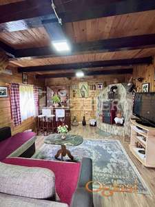 Vikendica - brvnara  na  Zlatiboru, 79 m2, plac  162 m2