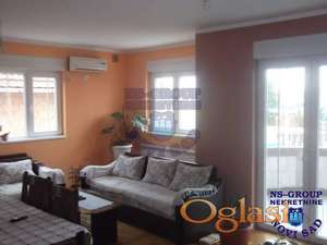 Kuća u Veterniku - 458 m2